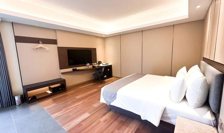 Premier Room